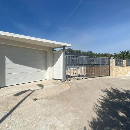 Holiday Home Cerim 特罗吉尔 外观 照片